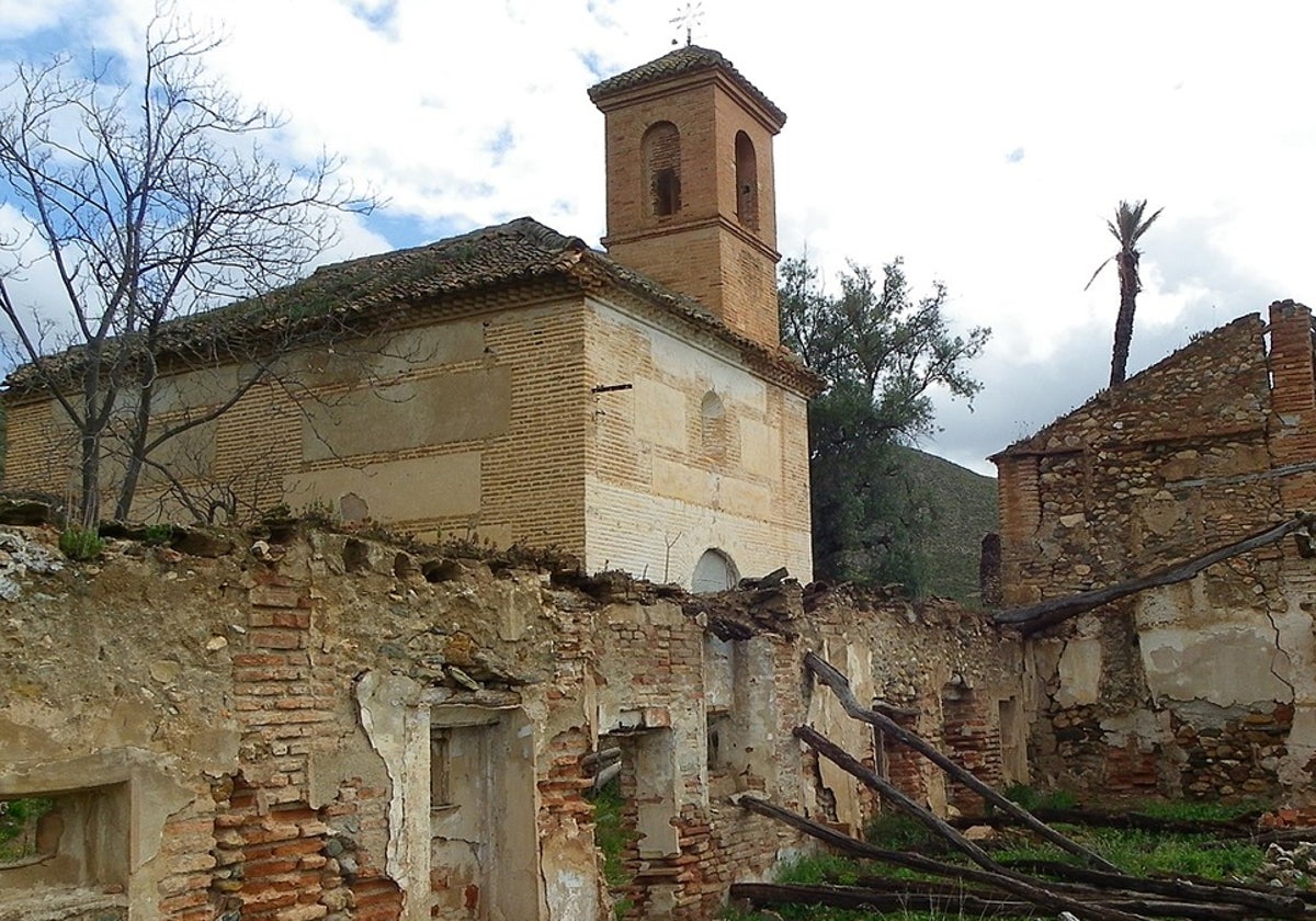 Ruinas en la población granadina de Tablate