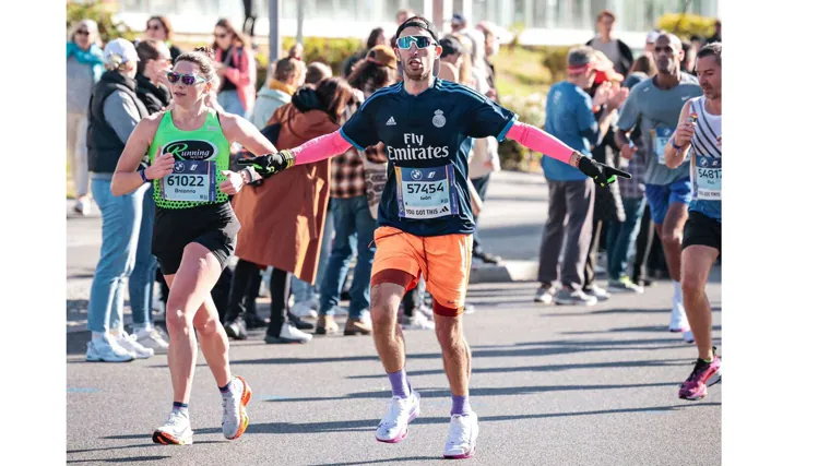 Iván corriendo en Berlín con la camiseta del Real Madrid