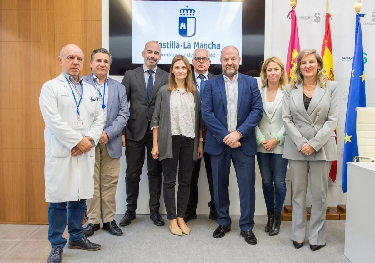 Alberto Jara, director del Sescam (tercero por la izquierda), este martes en una rueda de prensa sobre formación sanitaria