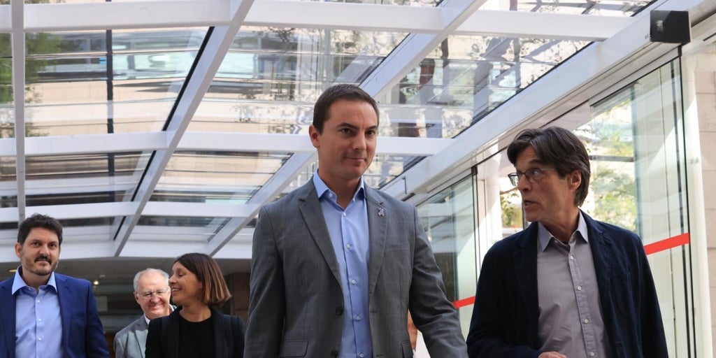 La convocatoria de Begoña Gómez a la Asamblea de Madrid desata la ofensiva del PSOE de Lobato contra el PP de Ayuso