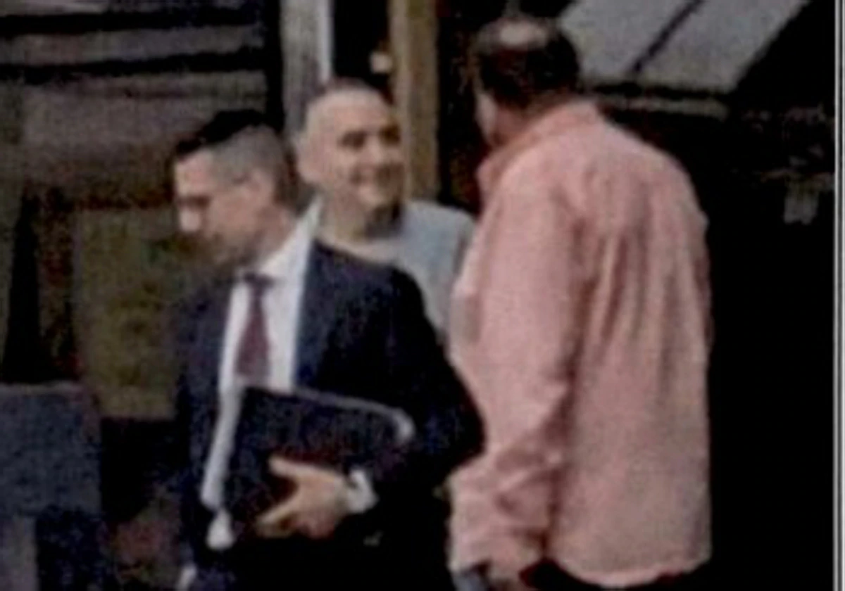 El comandante Rubén Villalba con el exasesor de Ábalos, Koldo García, en el restaurante La Chalana de Madrid