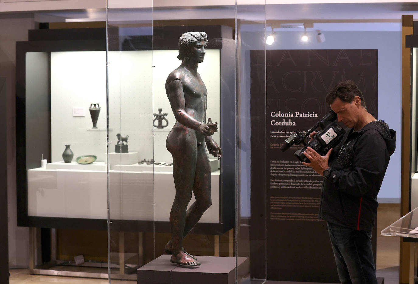 Fotos: los excepcionales efebos romanos de Pedro Abad ya están en Córdoba