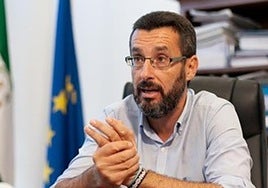 El alcalde de La Línea de la Concepción vaticina un «colapso brutal» en la Verja al ver «improbable» el Tratado de Gibraltar