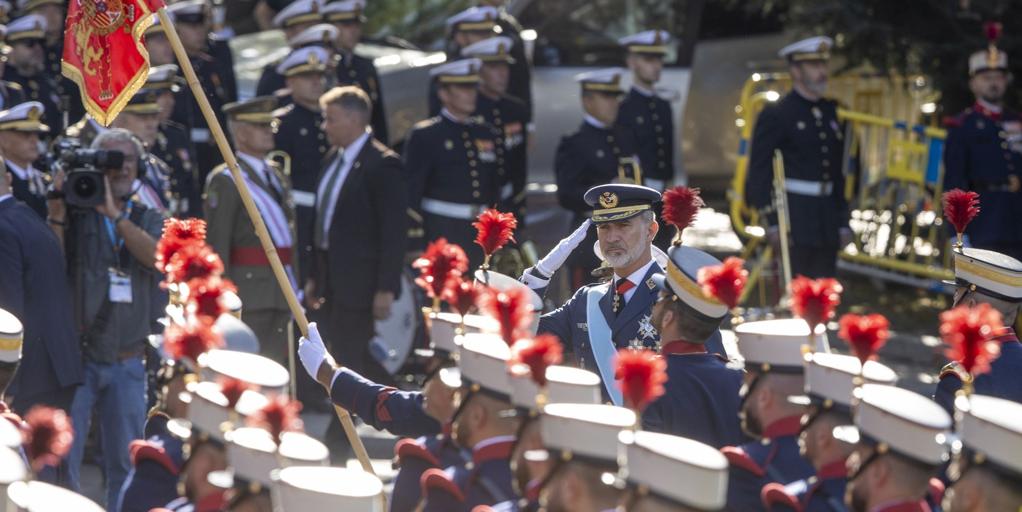 Guía completa para seguir el desfile militar del Día de la Fiesta ...