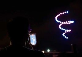 Luz y color en un espectáculo de drones: así será el fin de la Feria de Jaén 2024