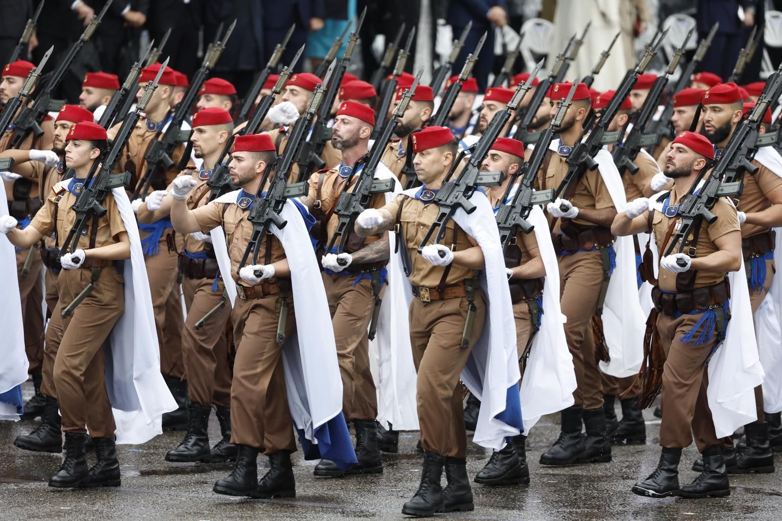 El Tabor de Regulares durante el tradicional desfile del Día de la Fiesta Nacional 