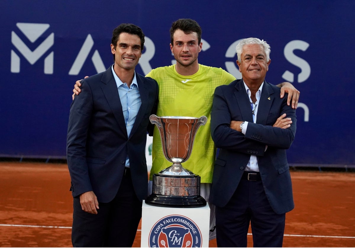 Pedro Martínez toma el relevo de David Ferrer y se convierte en el último valenciano en ganar la Copa Faulcombridge by Marcos Automoción