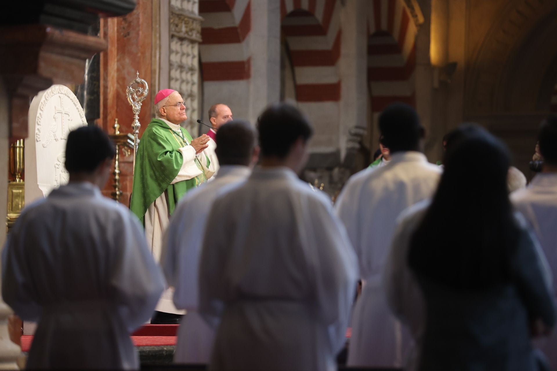 La solemne misa de acción de gracias del Dulce Nombre en la Catedral de Córdoba, en imágenes