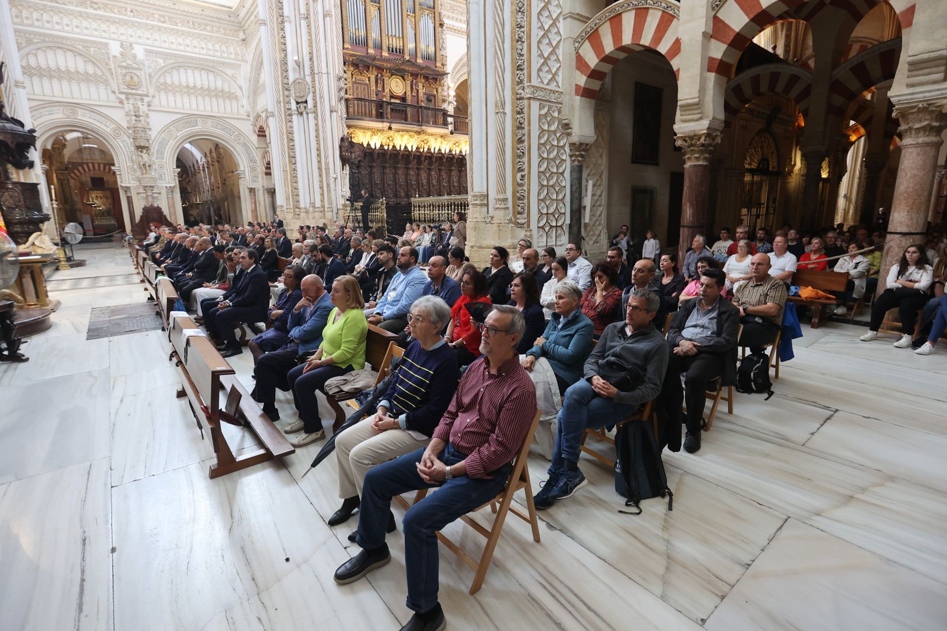 La solemne misa de acción de gracias del Dulce Nombre en la Catedral de Córdoba, en imágenes