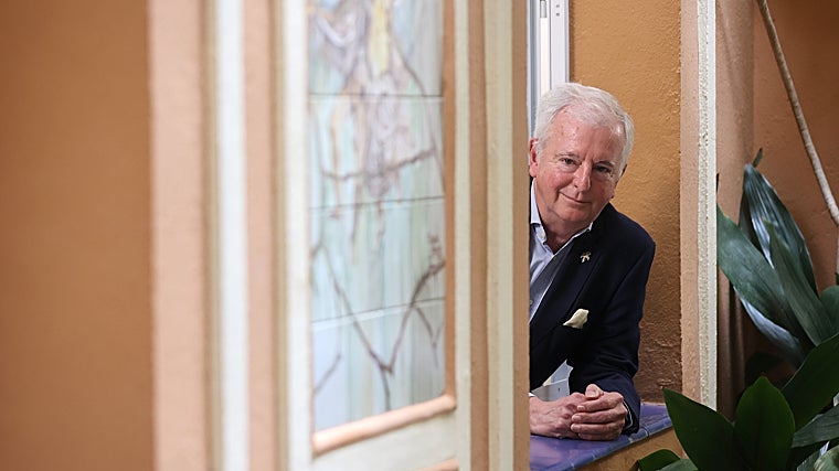 Martín es el mayor de cuatro hermanos