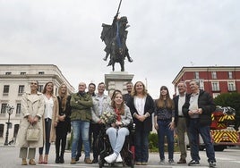 Un Cid 'nadador' en Burgos para homenajear a la campeona Marta Fernández