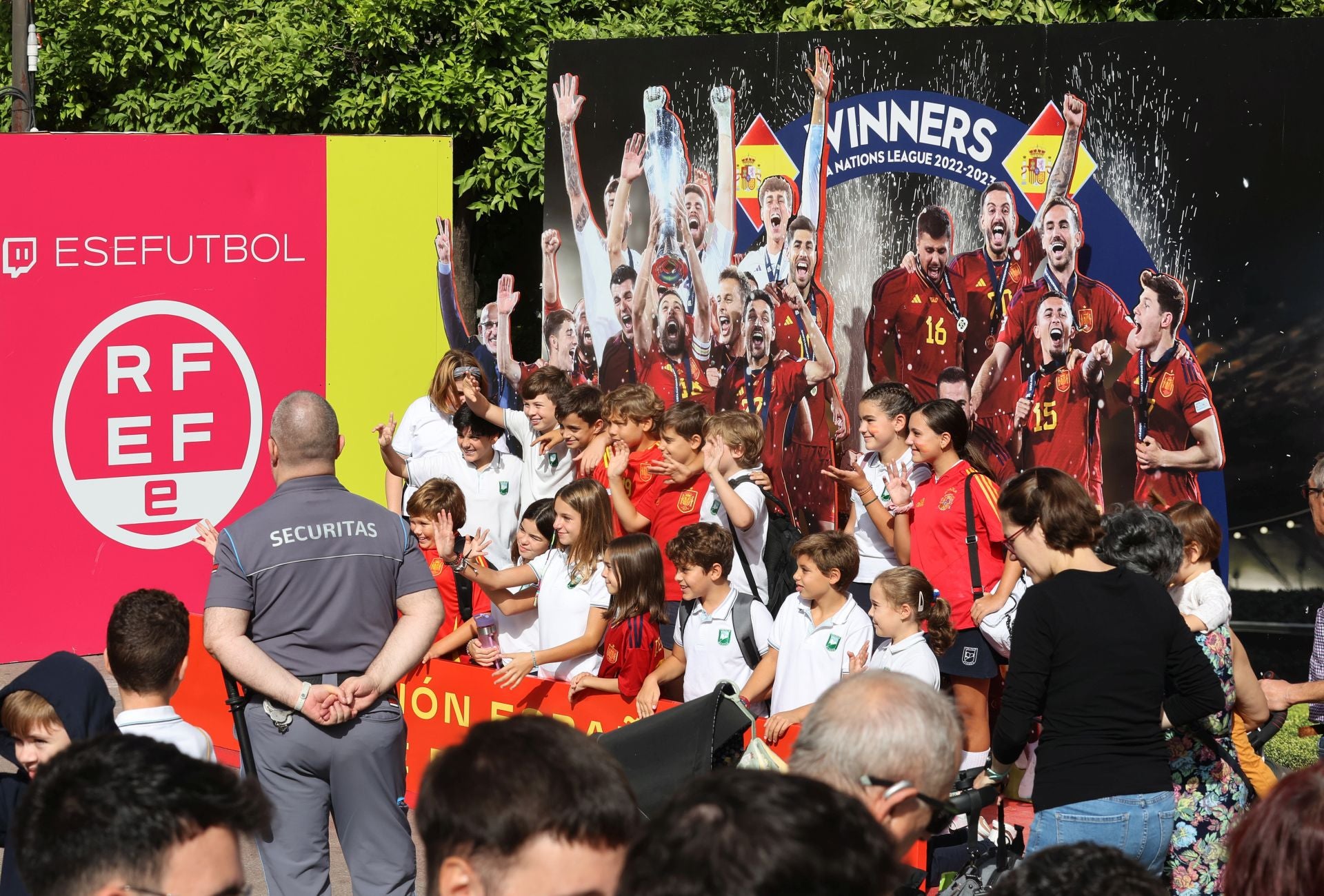 La espectacular 'fan zone' de la selección toma Las Tendillas, en imágenes