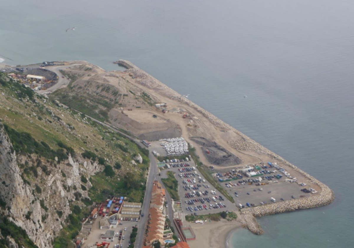 Imagen de los terrenos que Gibraltar ha ganado al mar en la zona este