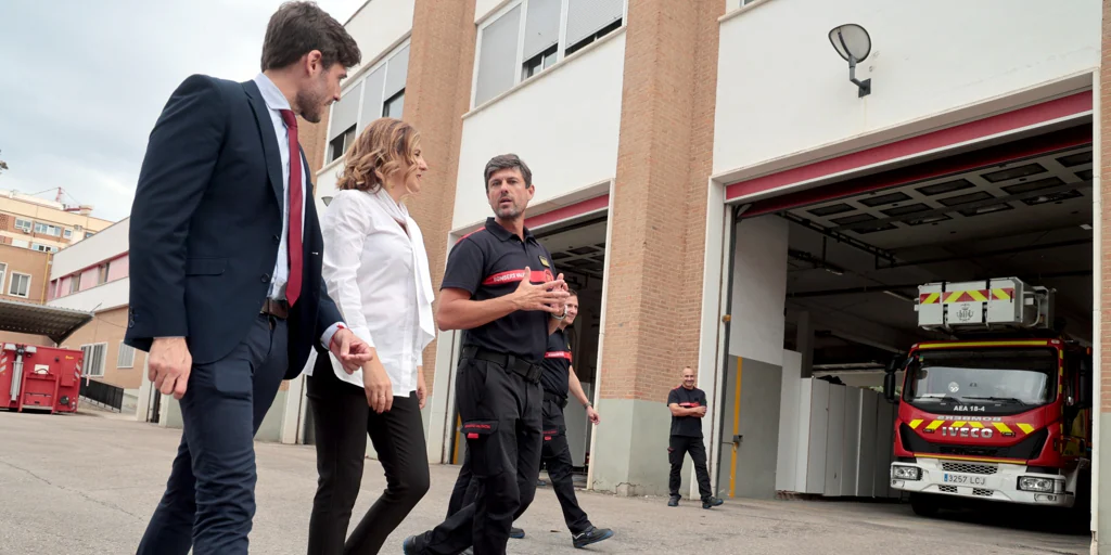 Los Bomberos de Valencia incorporan 11 nuevos vehículos y dispondrán de ocho más en 2025