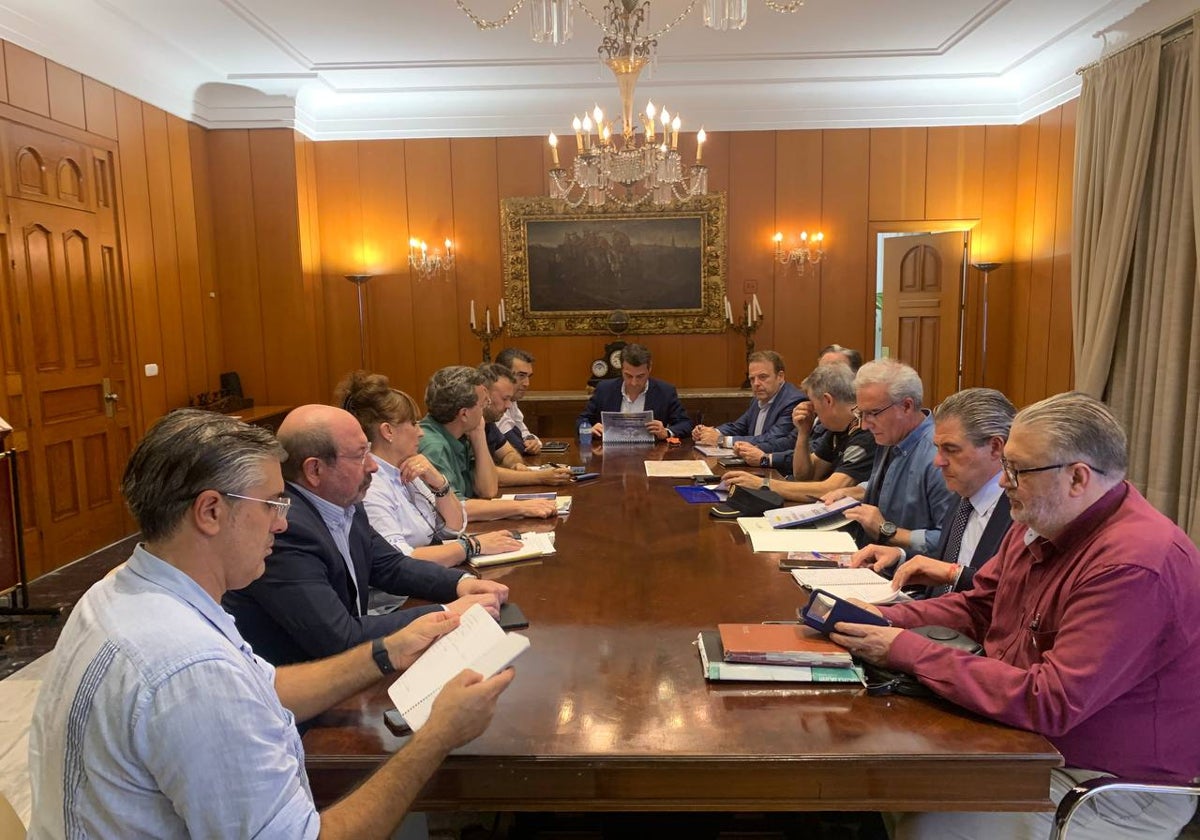 Reunión en el Ayuntamiento de Córdoba de la Comisión de Cruces
