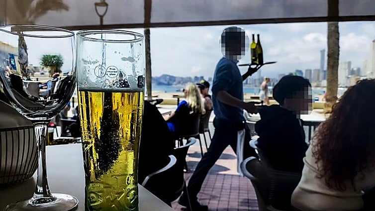 «No pueden hacer esto»: falta dinero de la caja de un bar y se lo descuentan de la nómina a los camareros