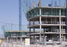 El presupuesto andaluz de 2025 destinará 800 millones en ayudas fiscales e inversiones para vivienda