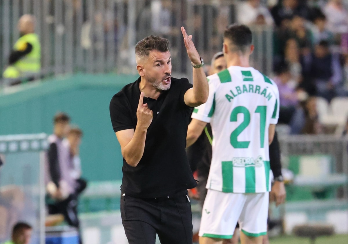 Iván Ania durante un partido esta temporada en El Arcángel