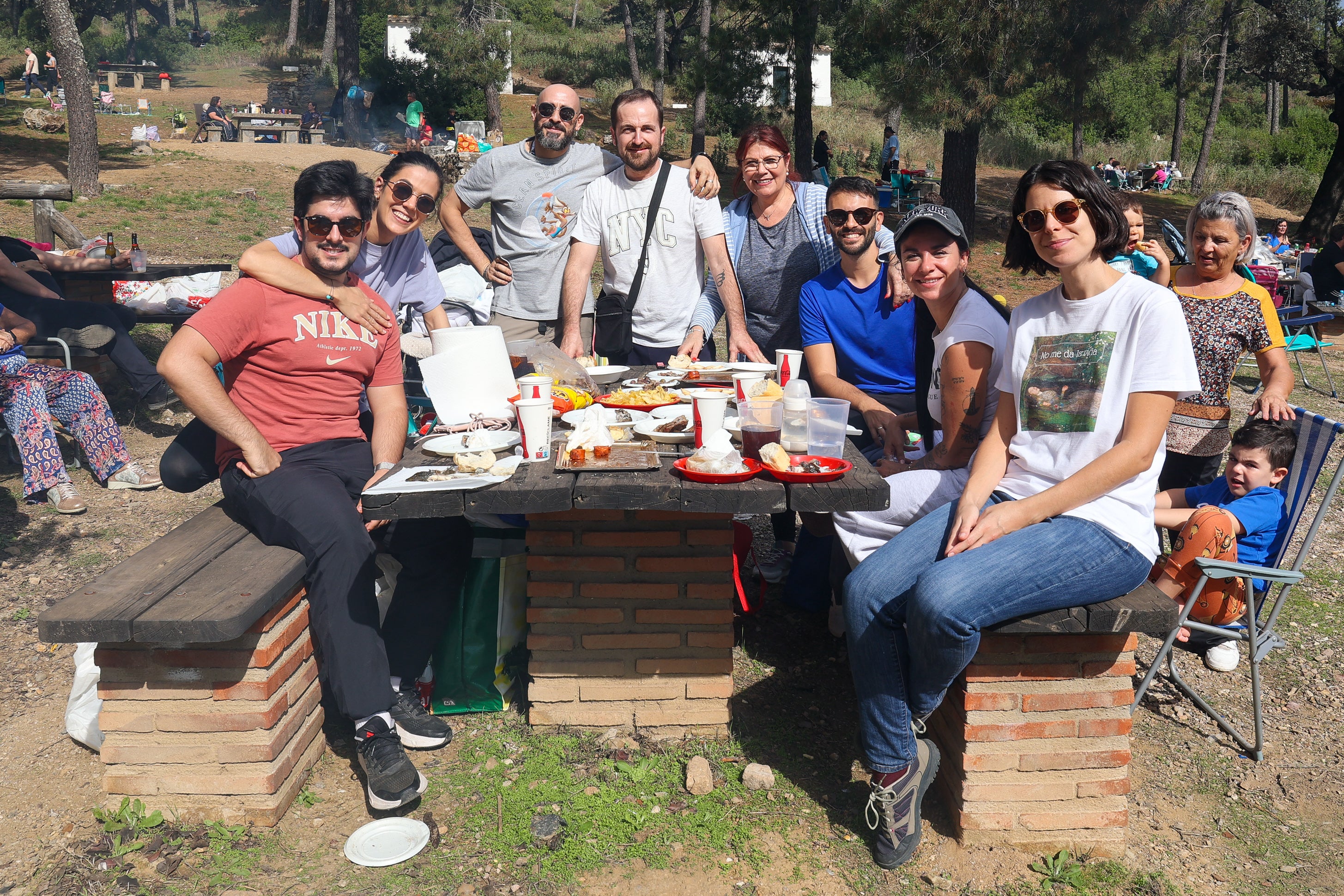 Los inigualables peroles por el Día de San Rafael en Córdoba, en imágenes