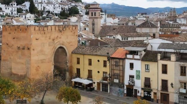 Imagen después - La Puerta de Elvira, en Granada