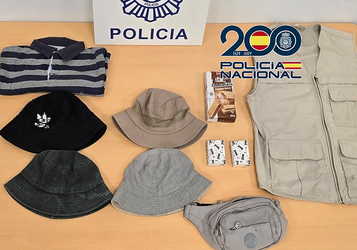 Ropa y galletas intervenidas al timador en Málaga