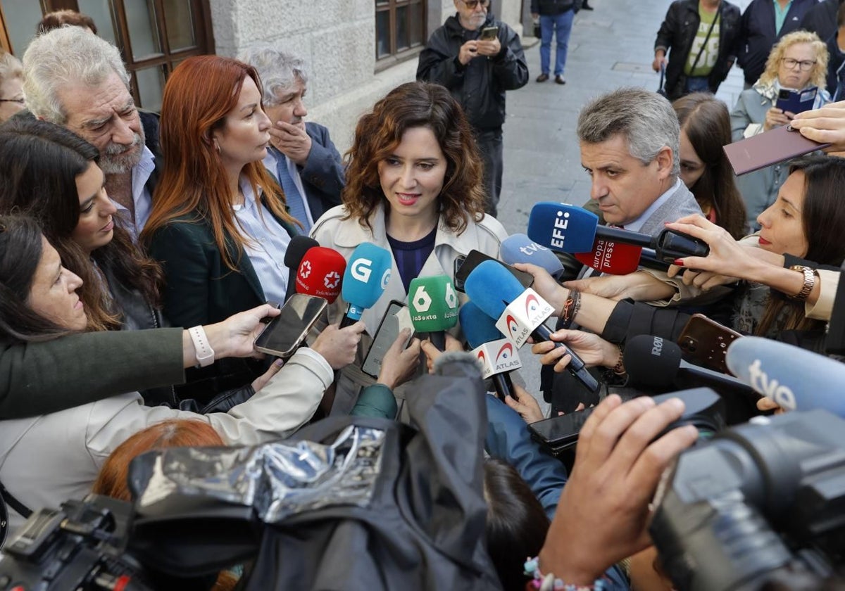 La presidenta de la Comunidad de Madrid, Isabel Díaz Ayuso, a su llegada este viernes a un acto en O Porriño (Pontevedra)