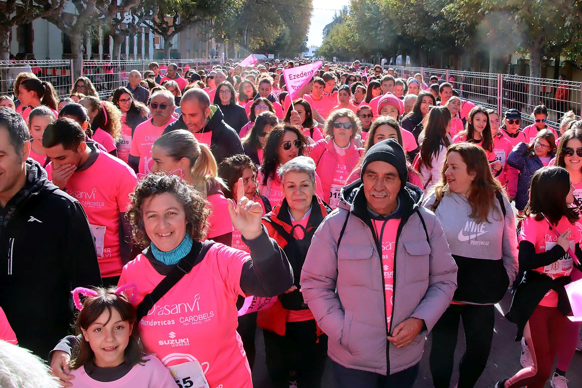 Décima edición de la Carrera de la Mujer contra el Cáncer de Mama en León.