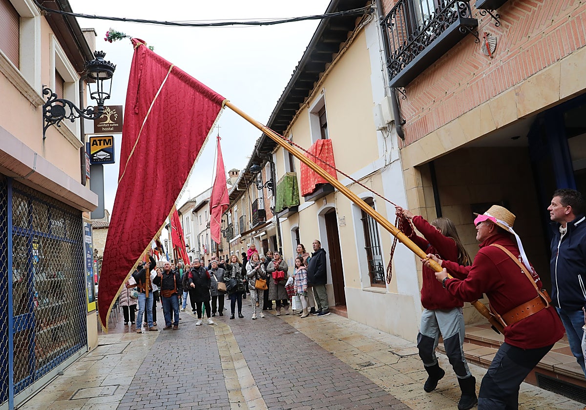 Desfile de pendones de la Asociación Provincial 'Palencia, Tierra de Pendones'.