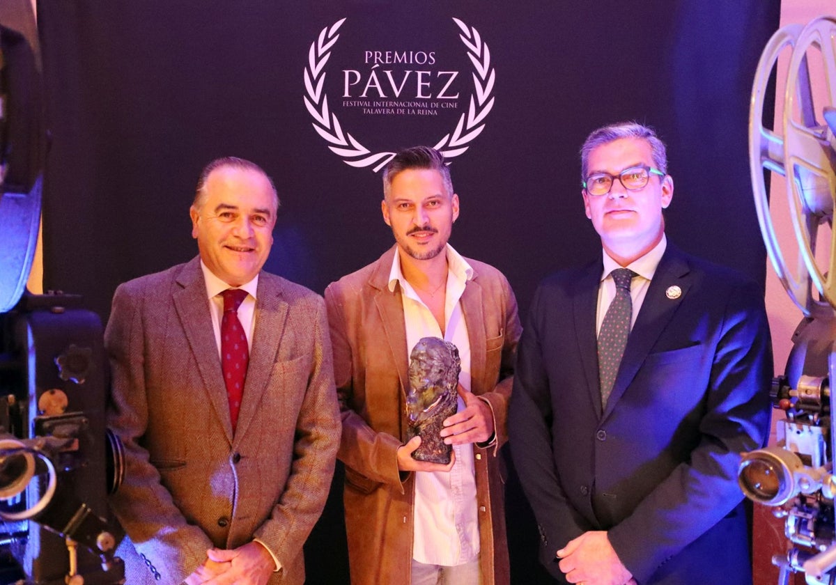 Gregorio y Etayo entregaron el premio Mejor Dirección de Arte