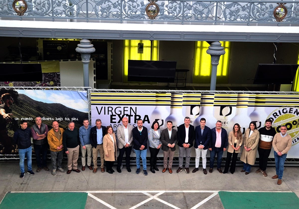 Foto de familia de la nueva cúpula del Consejo Regulador