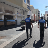 Policías y vecinos logran evitar que un hombre se lance desde un puente en Tenerife