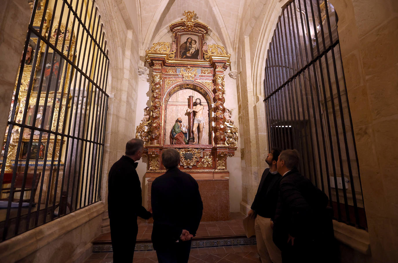 La restaurada capilla de San José y el contrafuerte de la Mezquita-Catedral de Córdoba, en imágenes