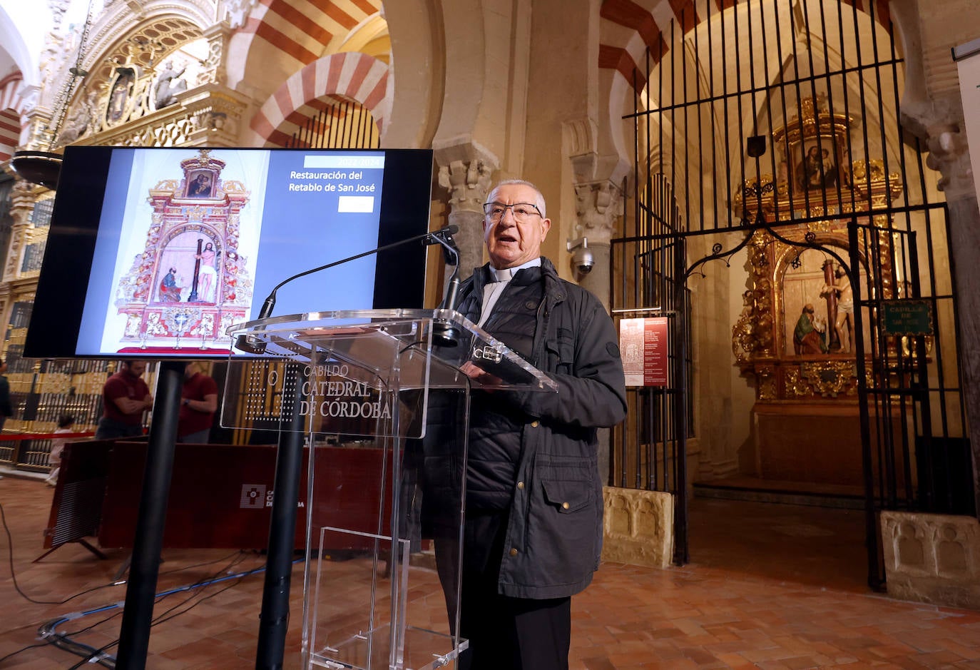 La restaurada capilla de San José y el contrafuerte de la Mezquita-Catedral de Córdoba, en imágenes