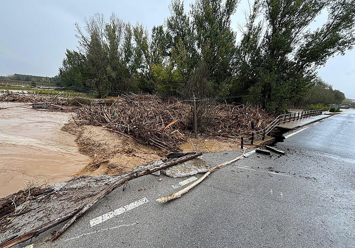 La lluvia ha provocado el desbordamiento de varios ríos en la provincia de Granada