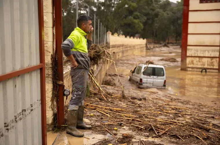 Miguel Osuna ran away from the flood, which ended up reaching four meters high