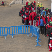 Clavijo «echa de menos» una llamada para informar de los centros de migrantes previstos en Canarias