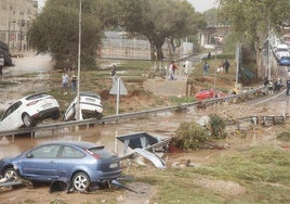 Instan a la población de La Torre y Paiporta a quedarse en sus casas para facilitar las labores de los equipos de Emergencia