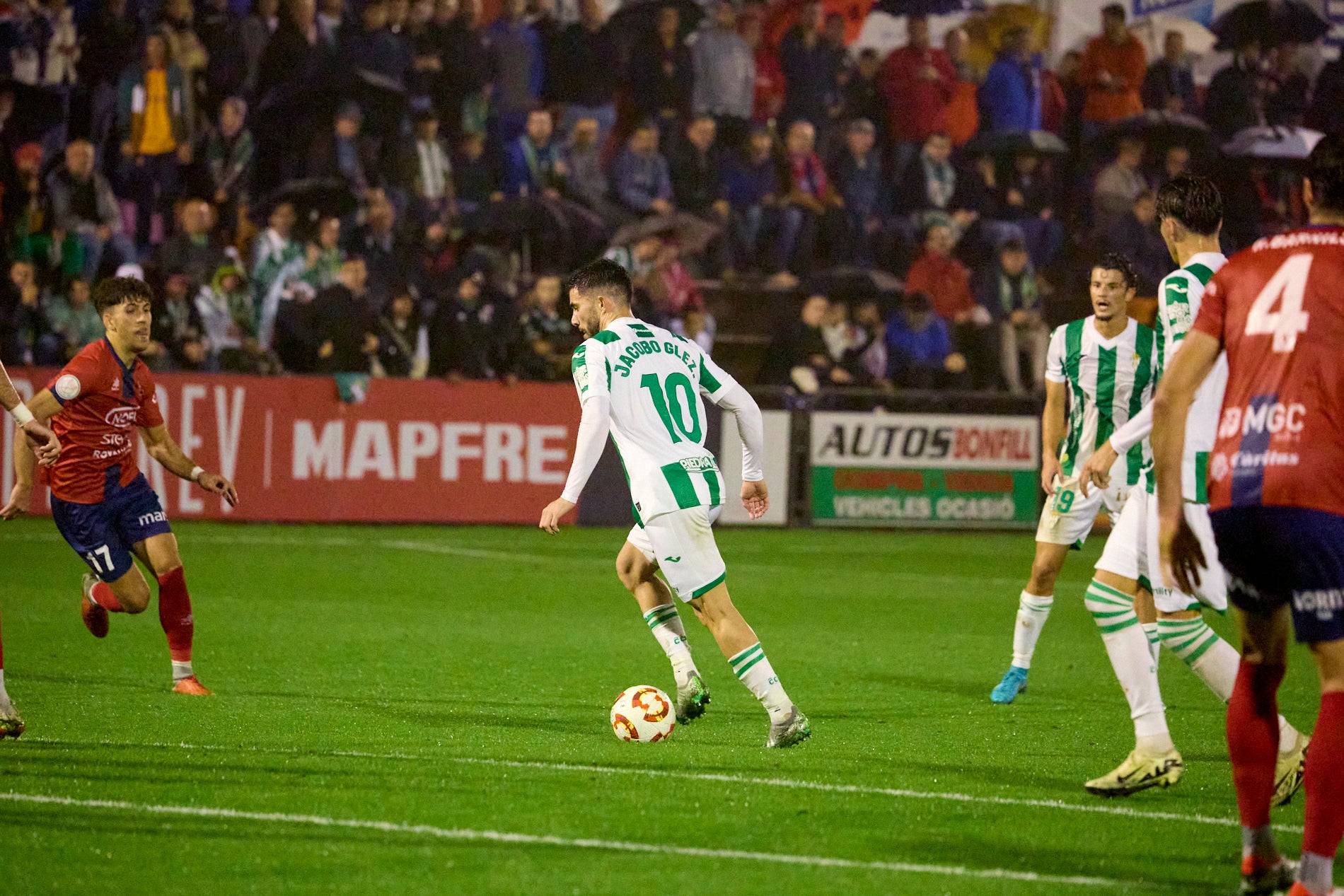 Las imágenes de la sorprendente eliminación copera del Córdoba CF en Olot