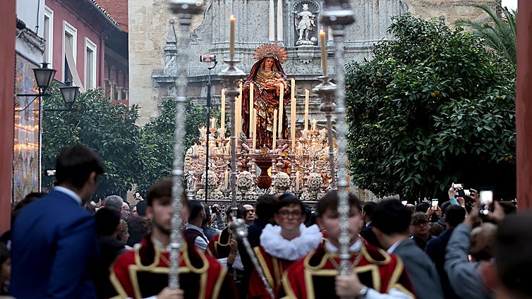 Horario e itinerario de la procesión de la Virgen del Amparo en Córdoba