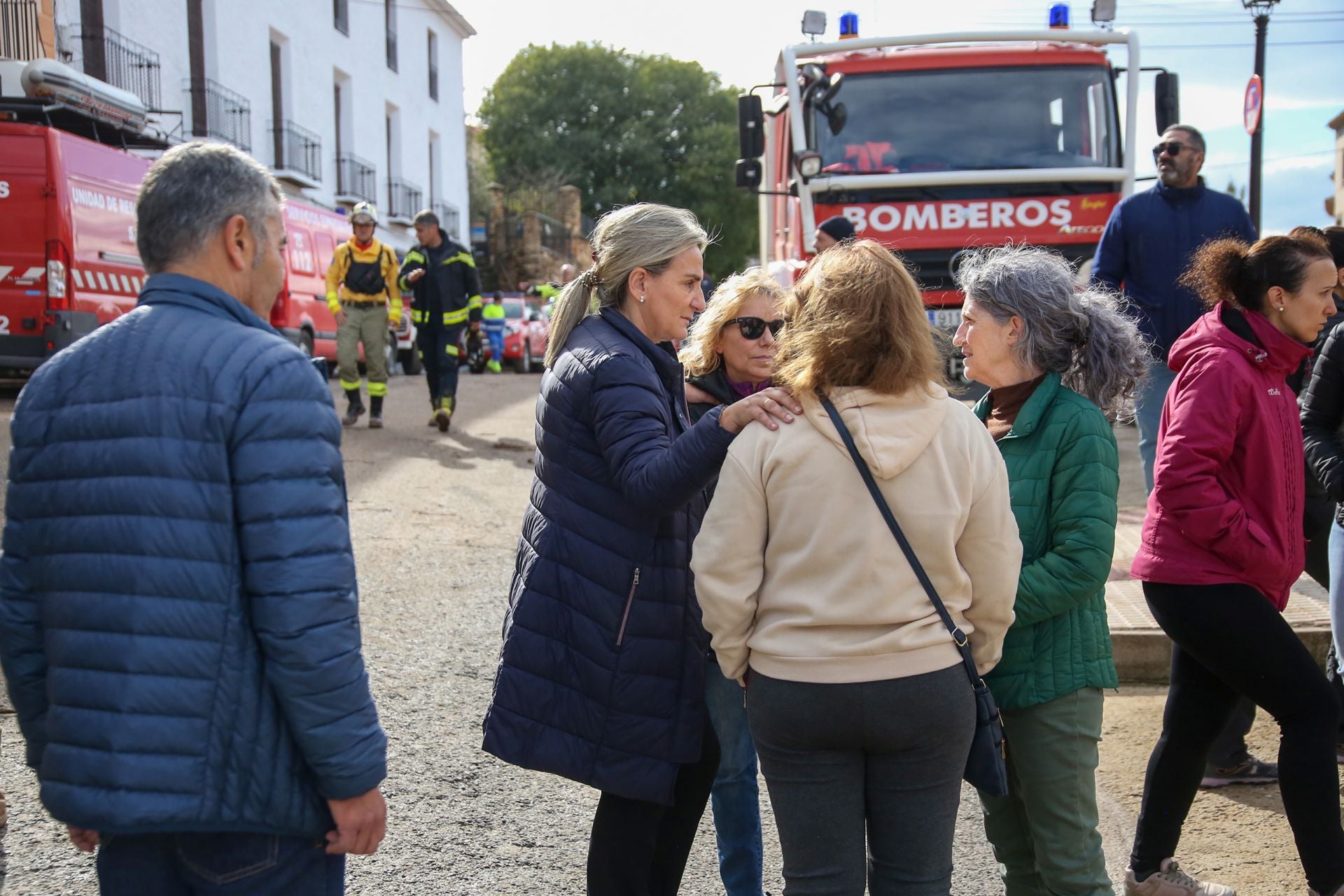 Page y Tolón visitan Letur, arrasada por la DANA