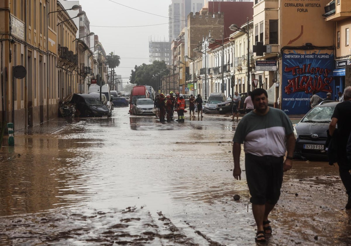 Destrucción causada por las inundaciones en el barrio de la Torre (Valencia)