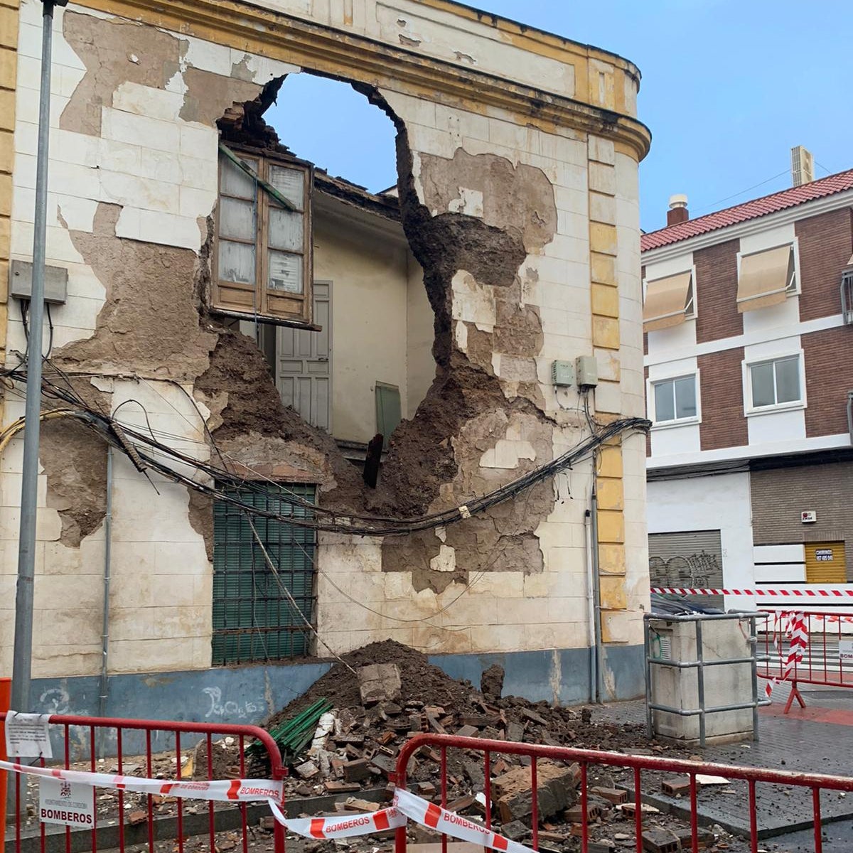 Estado en el que ha quedado la casa del número 21 de la calle Goya en Huerta de la Reina