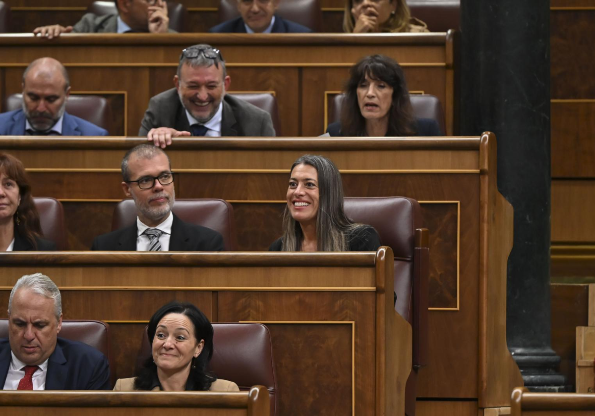 Bancada de Junts en el Congreso, con Míriam Nogueras y Josep Maria Cruset, al frente, el martes en la Cámara Baja