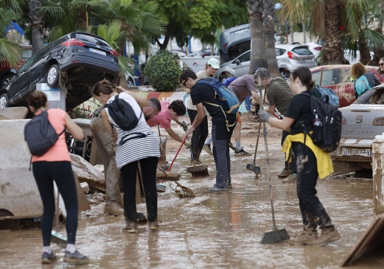 alfafar-voluntarios-RsifTnUE15ErRX8fj2C3rKM-758x531@diario_abc.jpg