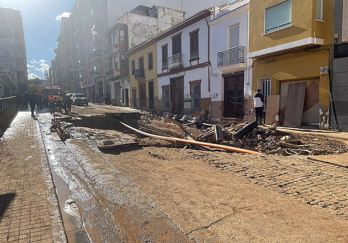 La calle de Chiva donde se ha producido la intoxicación