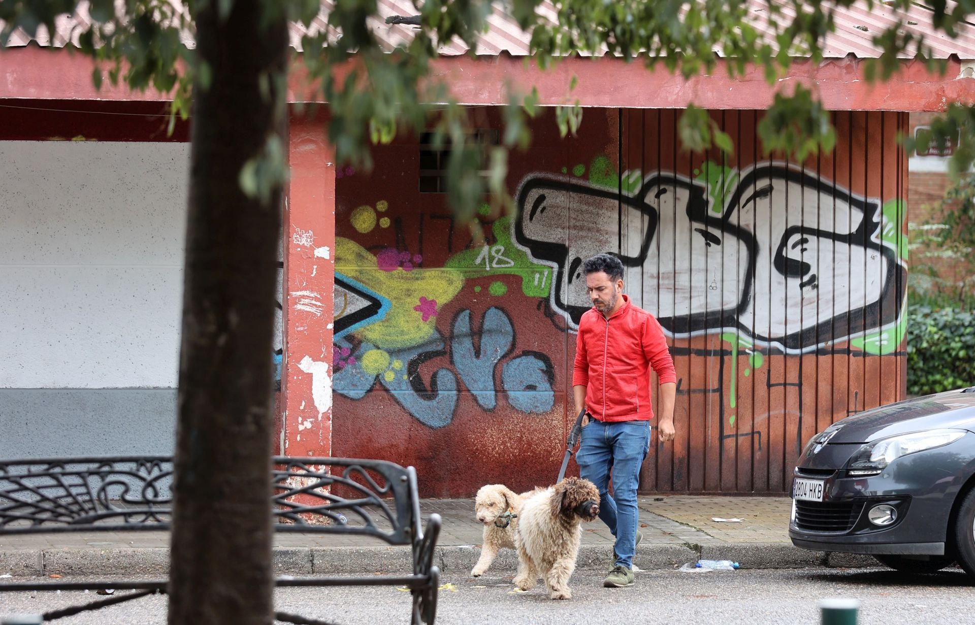 La vida en el Sector Sur y el Guadalquivir, dos de los barrios más pobres de España, en imágenes