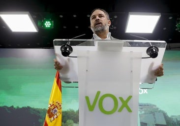 Abascal busca suplir en los ayuntamientos el agujero de gestión tras salir de las autonomías