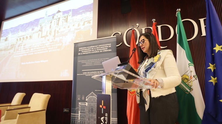 Auxiliadora Llamas, durante la conferencia inaugural