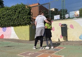 Los alumnos dibujan el resurgir de Valencia en el primer día de clase tras la DANA