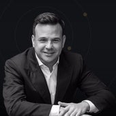 José Elías sigue subiendo puestos en la Lista Forbes: cuánto dinero tiene el empresario catalán y cuál es su puesto en el ranking de 2024